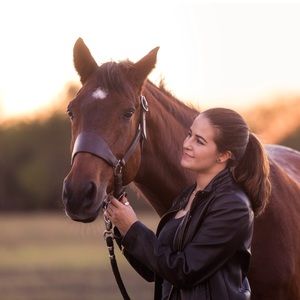 Meet your Posher, Caitlyn